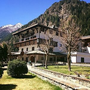 Gallery image 698