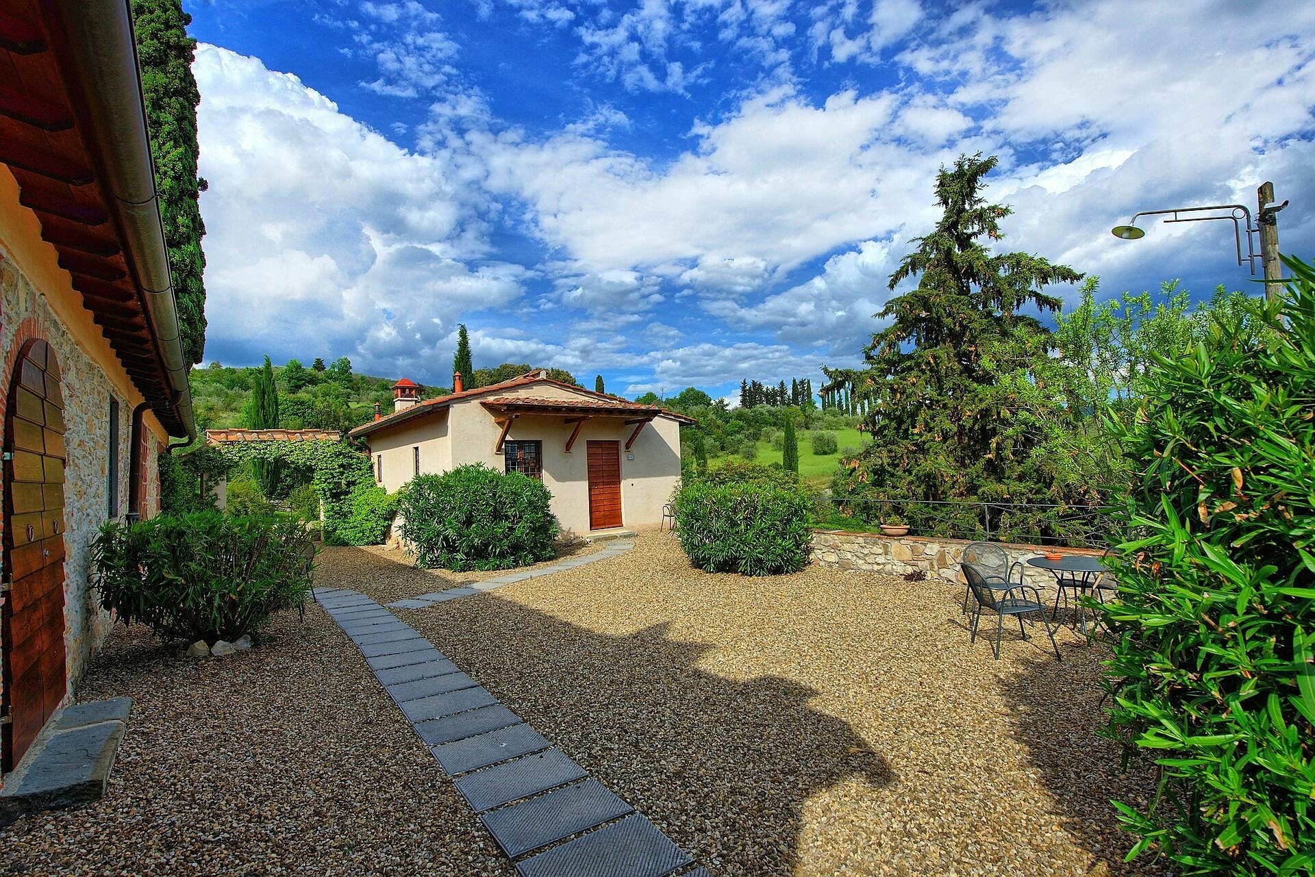 Venue image 200